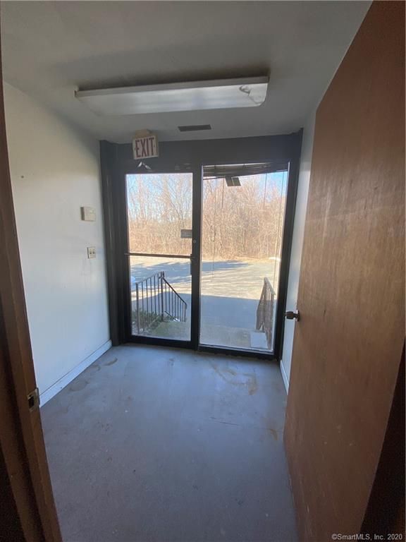 9 Moody Rd, Enfield, CT 06082